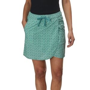 NWT Patagonia Fleetwith Skort Bluff River Multi